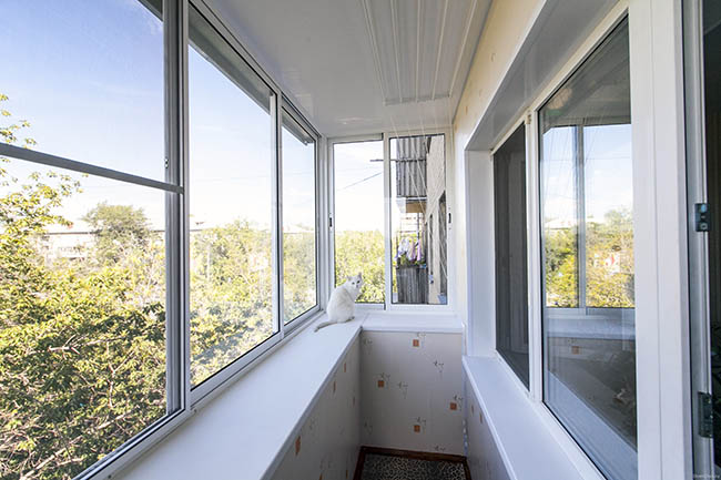 Остекление балкона алюминиевыми конструкциями Пущино
